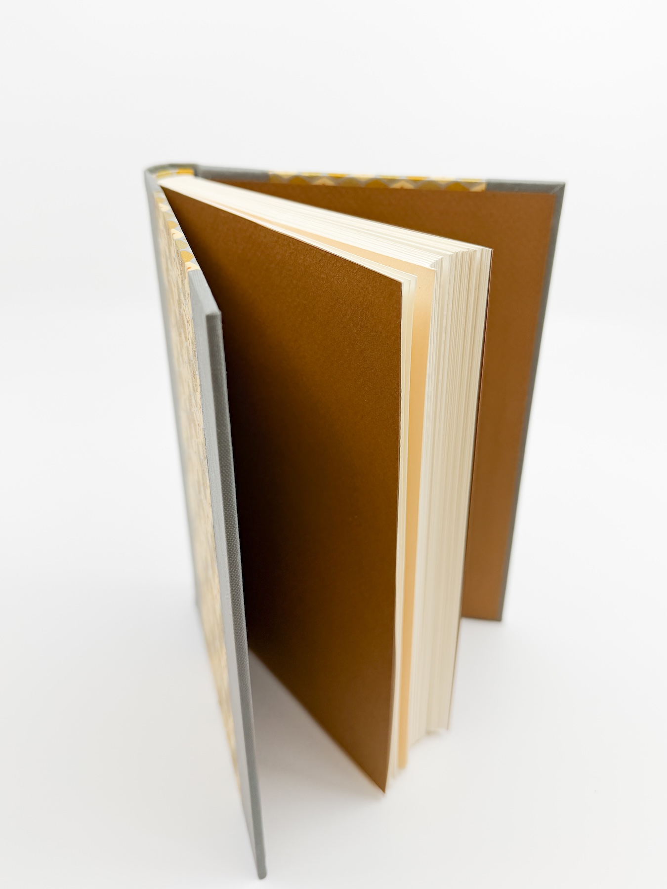 La reliure classique: le demi à bandes - session de 4 cours – Image 2